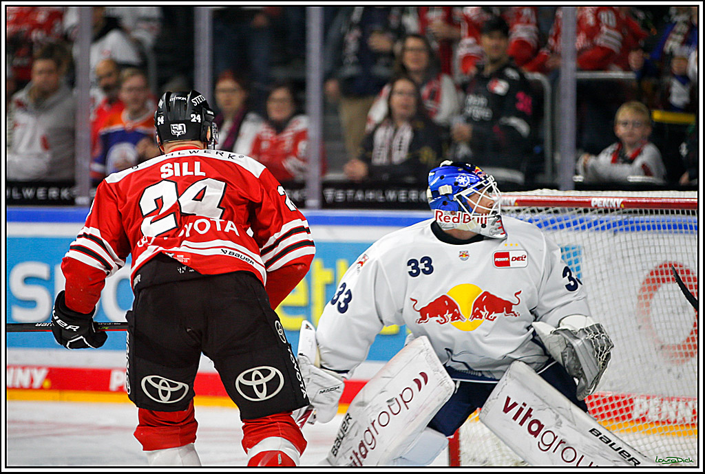 PENNY DEL; Koelner Haie- Red BUll Muenchen; Koeln, 08.11.2022